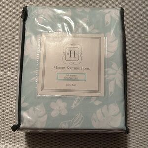 NWT - Modern Souther Home  4 Piece Island Dreams King Sized Sheet Set
